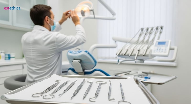 أفضل طرق تبييض الأسنان في المنزل: ابتسامة مشرقة بدون تكاليف باهظة