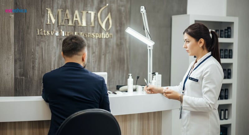 Implant de păr: Cum funcționează procesul