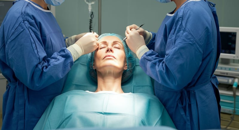 Минимално инвазивни техники за фейслифтинг: Възможности и преимущества