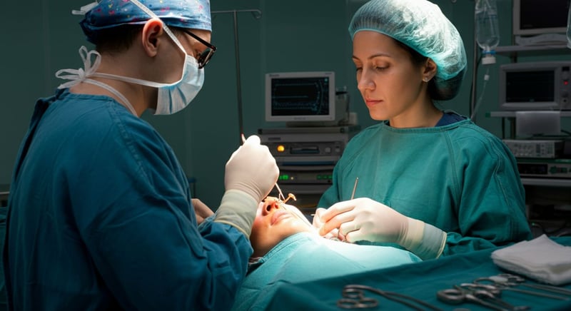 Préparation à la rhinoplastie: étapes clés pour un résultat optimal
