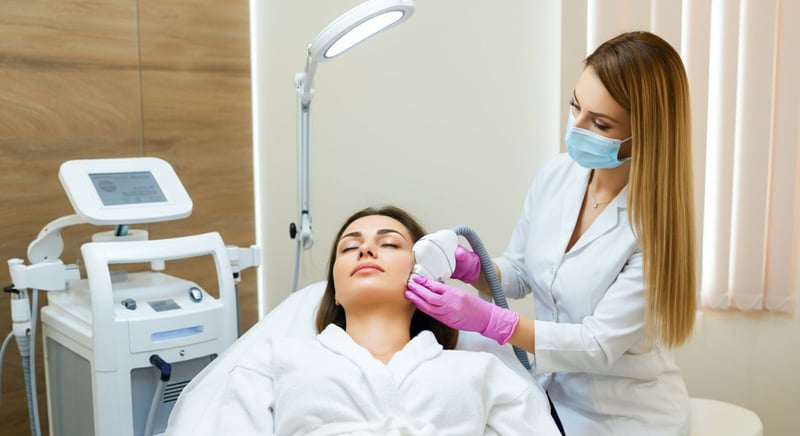 Soins de la peau essentiels pour éclat