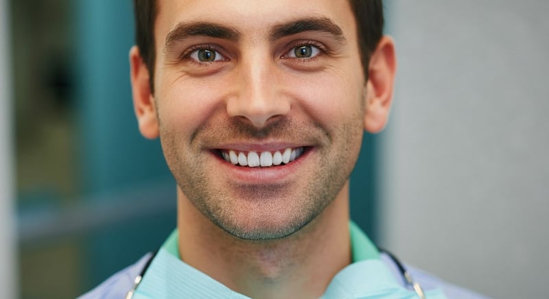 Tratament retracție gingivală: Opțiuni eficiente și moderne