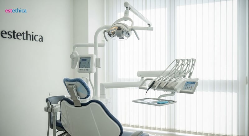 Dental veneers close-up on teeth